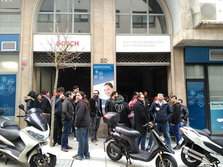 2016 02 02 ProtestaParosCentrosChamadasBoschVigo02.jpg